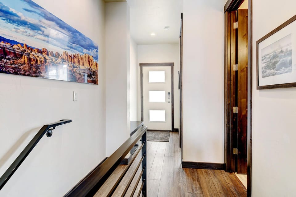 Main Level Entryway