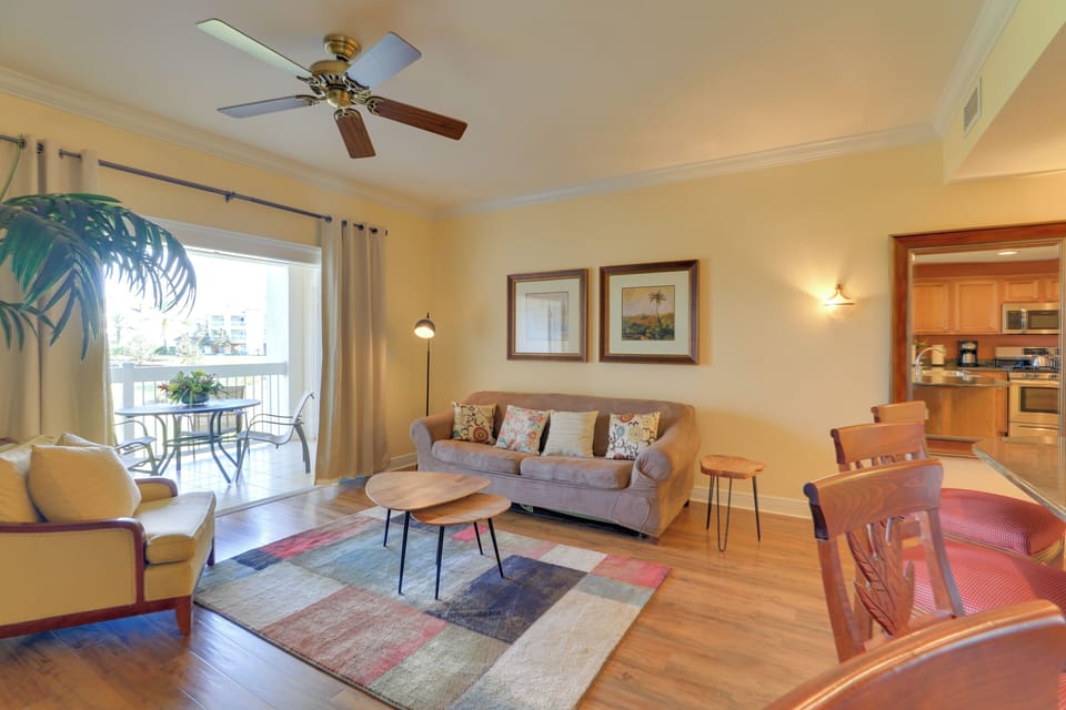 Unit Interior | Smart TV | Central A/C & Heat