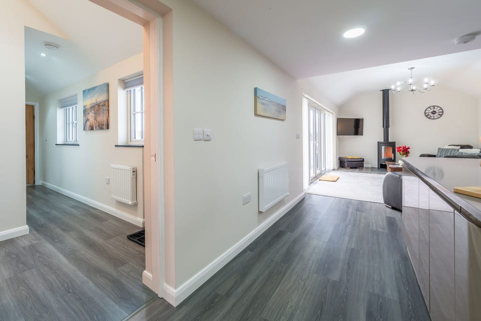 Sunnyside Barn, Truro. Ground floor: Hallway