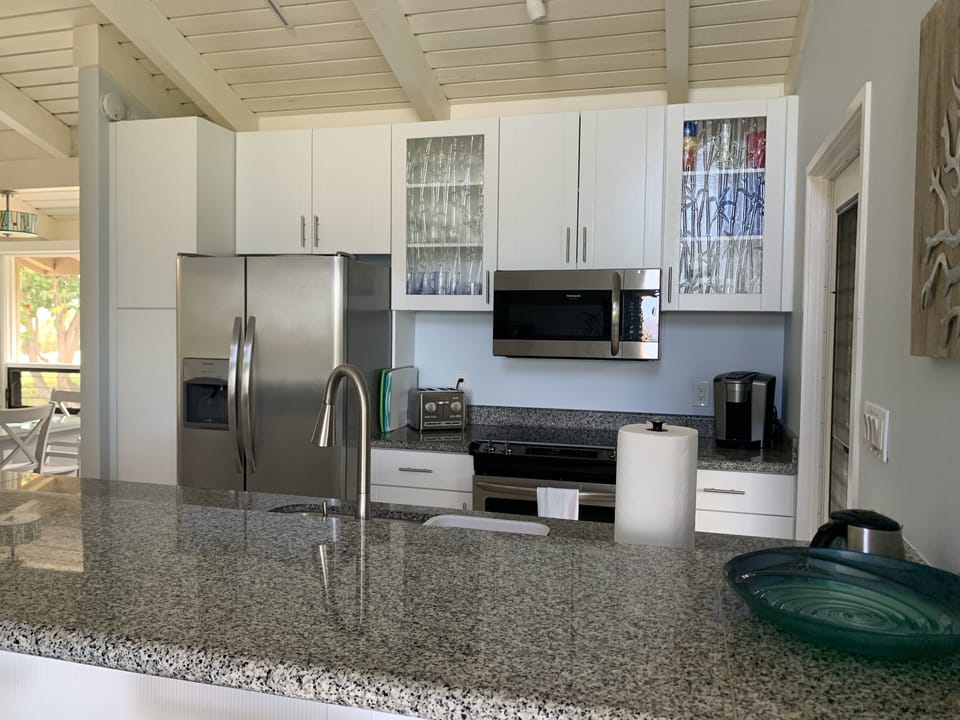 Fully equipped kitchen to prepare any meal with ease!