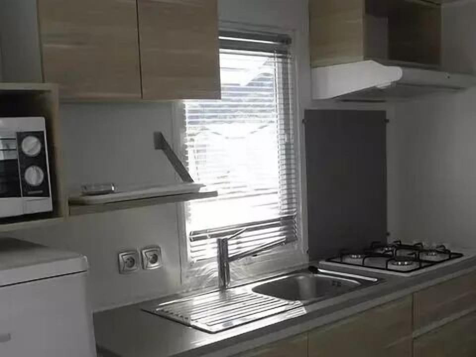 Camping Le Sous Bois *** - Mobilhome for 4 people Campground/ 
RV Resort in Provence-Alpes-Côte d'Azur