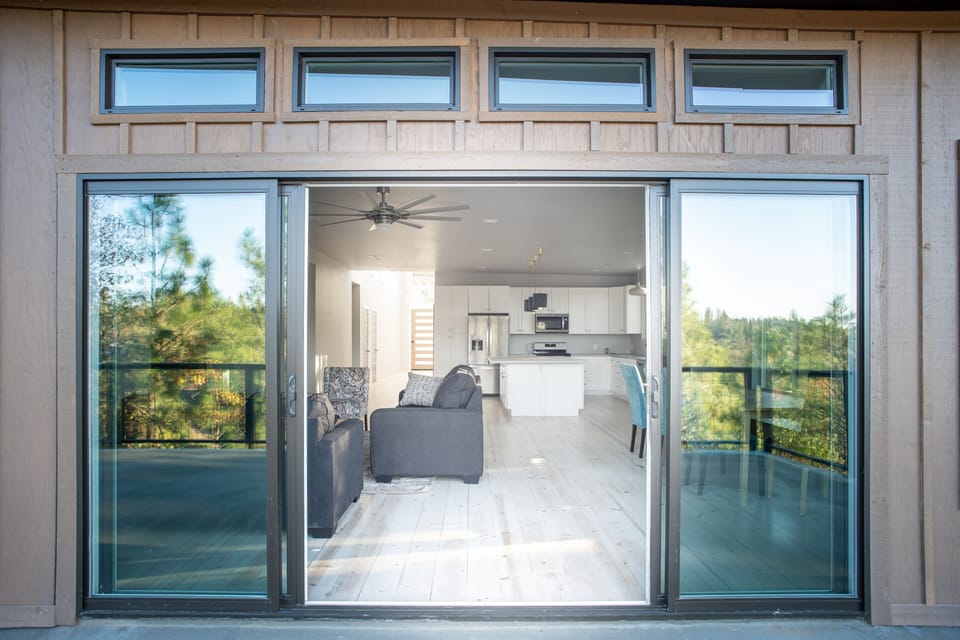 California Living, beautiful transition indoor/outdoor. 