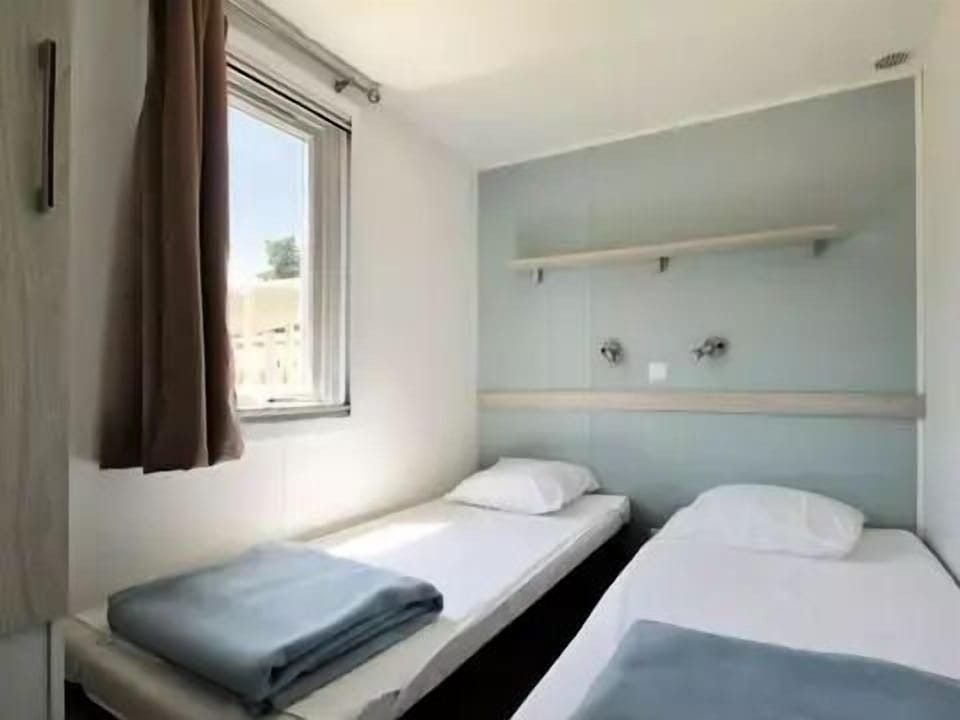 Camping Maïana Resort **** - Mobilhome for 6 People Campground/ 
RV Resort in La Grande-Motte