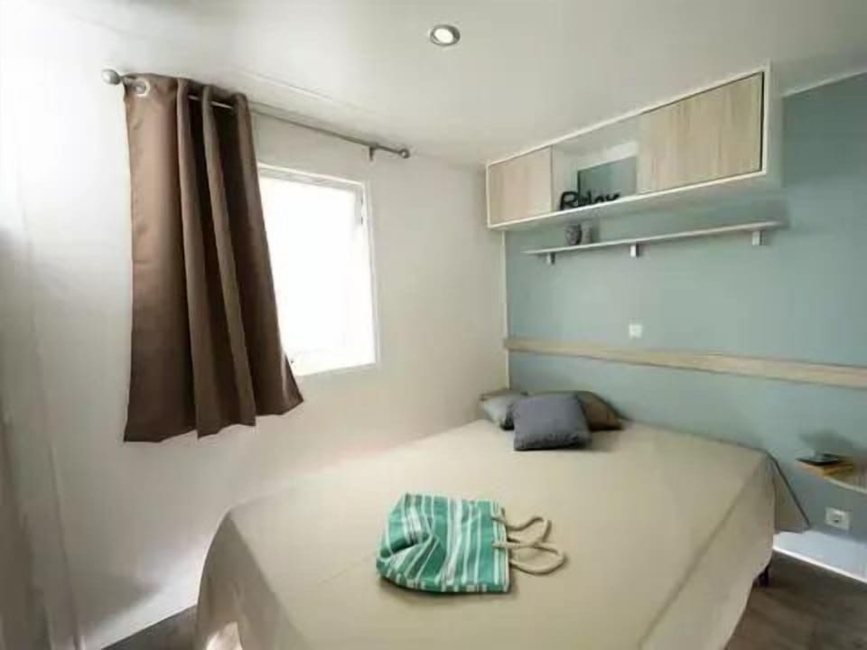 Camping Maïana Resort **** - Mobilhome for 6 People Campground/ 
RV Resort in La Grande-Motte