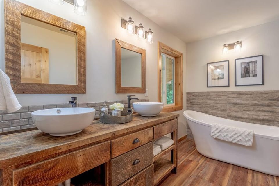 The Buffalo-Square Master Bathroom