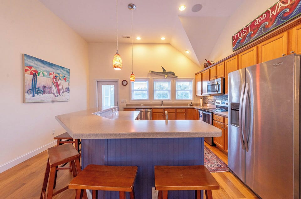 Kitchen w/Stainless Steel Appliances