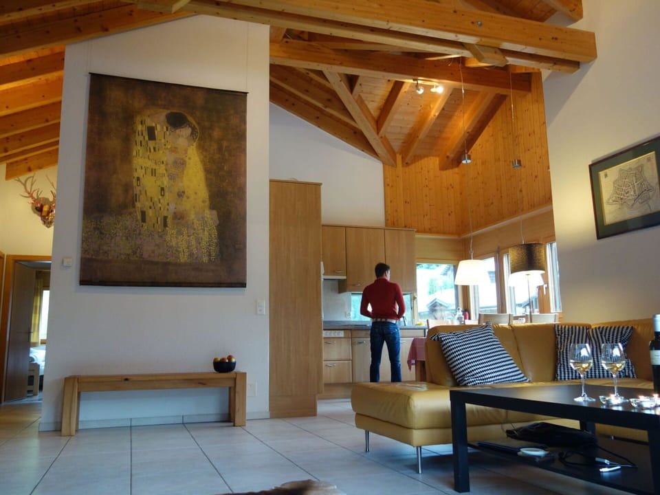 Property, Table, Picture Frame, Building, Wood, Architecture, Interior Design, Floor, Flooring, House