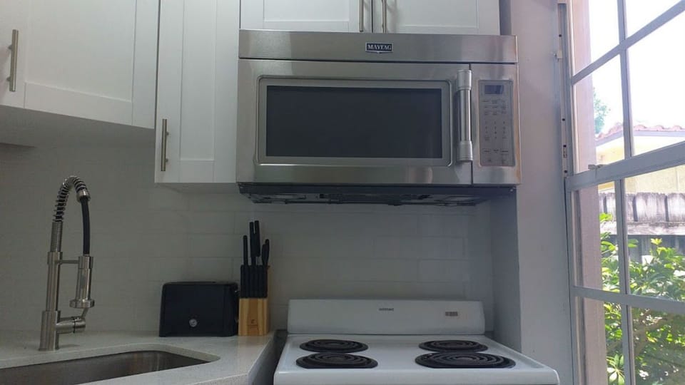 and fully equipped kitchen.