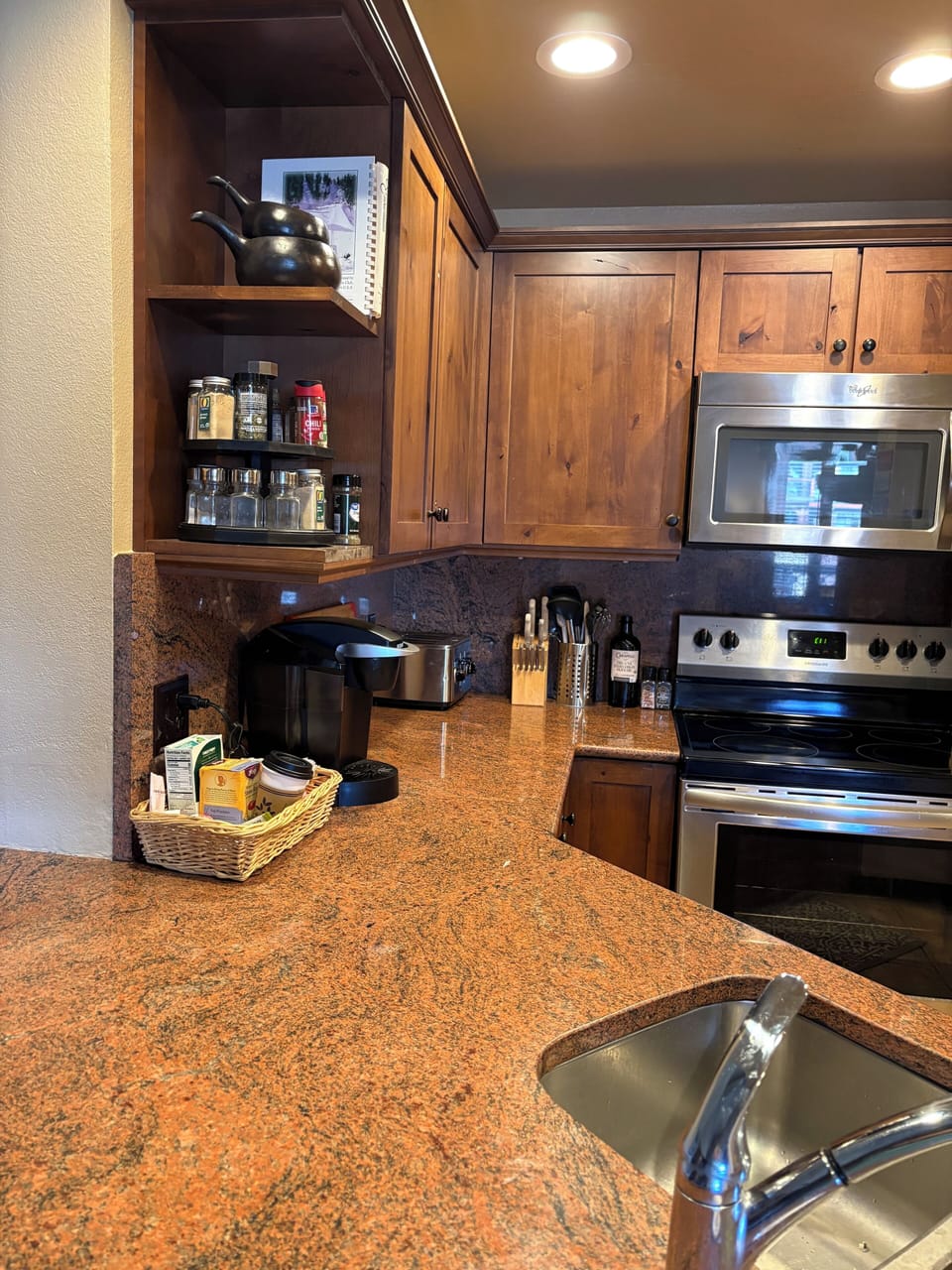 Keurig or 10 cup coffee maker, tea kettle, plus blender, coffee grinder
