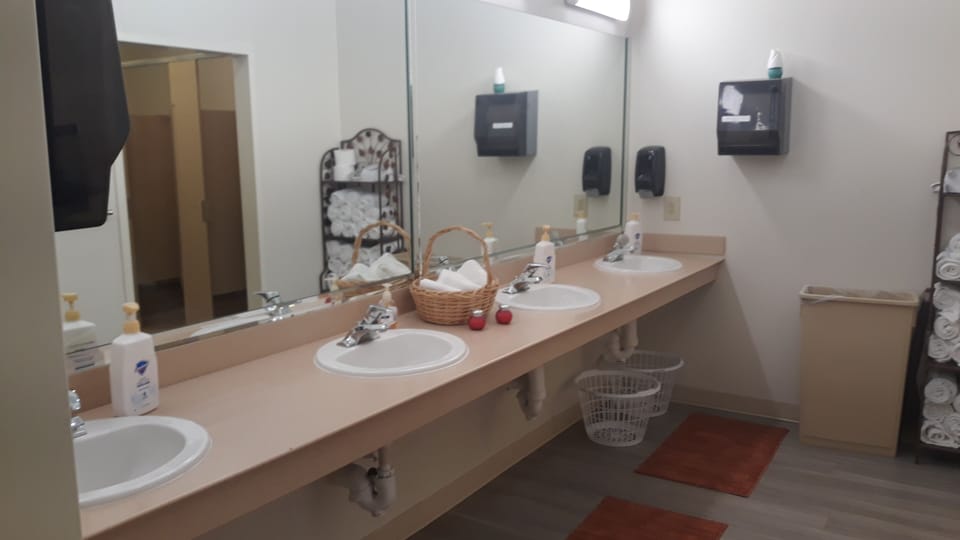 All bathroom linens are included for 36