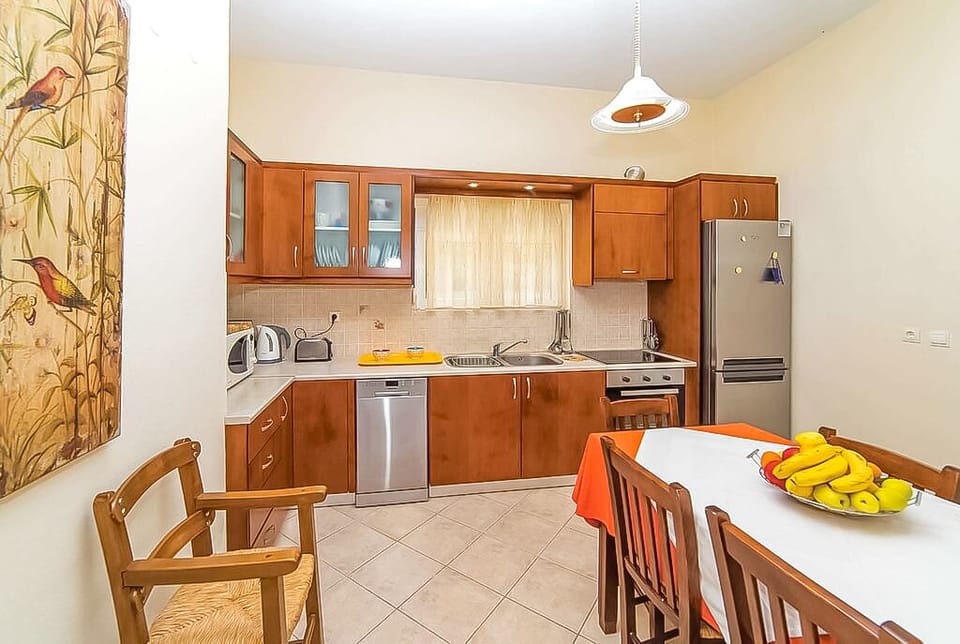 Fully equipped kitchen