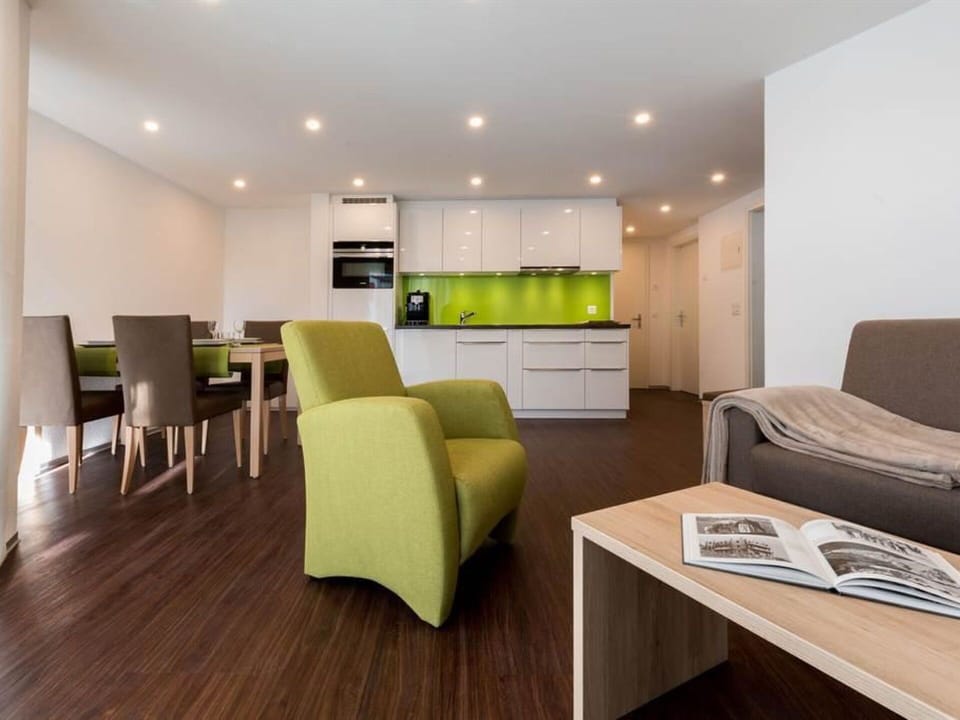 Furniture, Table, Comfort, Building, Wood, Couch, Flooring, Living Room, Floor, Real Estate