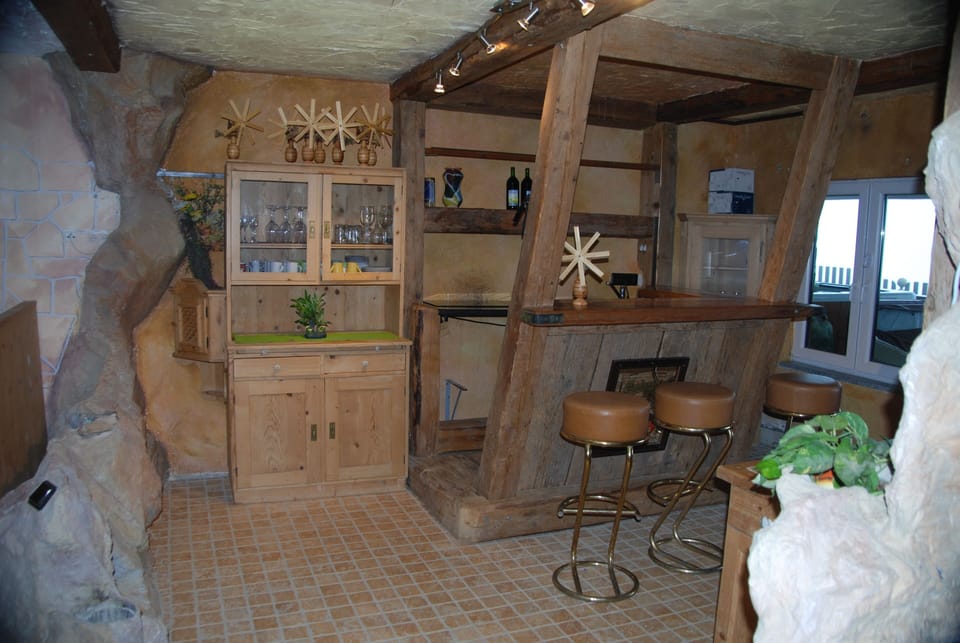 Naturpark-, Weinbergferienhaus Uhl whirlpool and sauna House in Styria