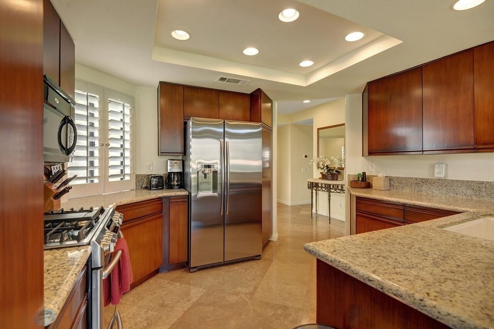 Fully stocked kitchen makes it easy to cook or put together some appetizers!