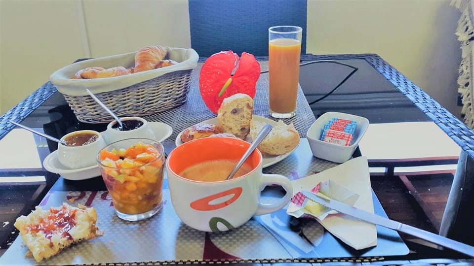 Breakfast meal