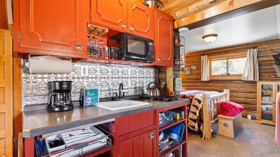 Kitchenette