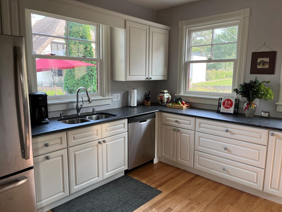 Kitchen has everything you need!
