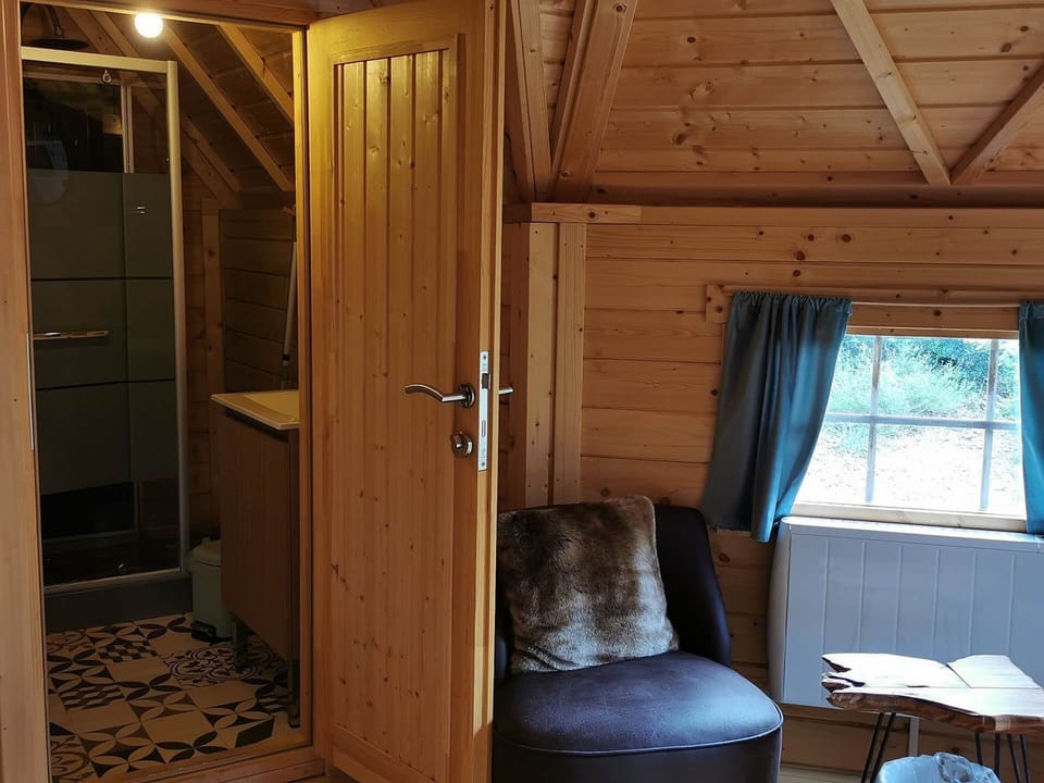 salle d'eau kota finlandais ty bihan chambre d'hôtes  maison d'hôtes bien être spa morbihan bretagne séjour détente repos ressourcement anti stress burn out cure ayurvédique relaxation méditation