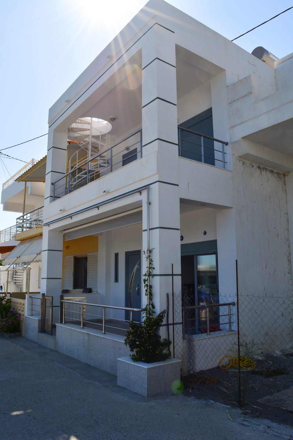 side view of house 