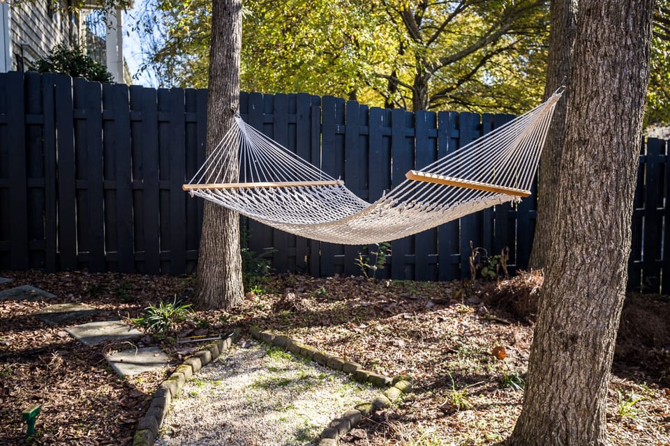 Outdoor hammock