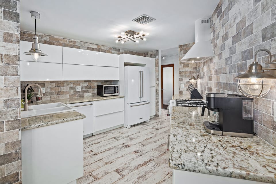 Fully stocked high-end kitchen
