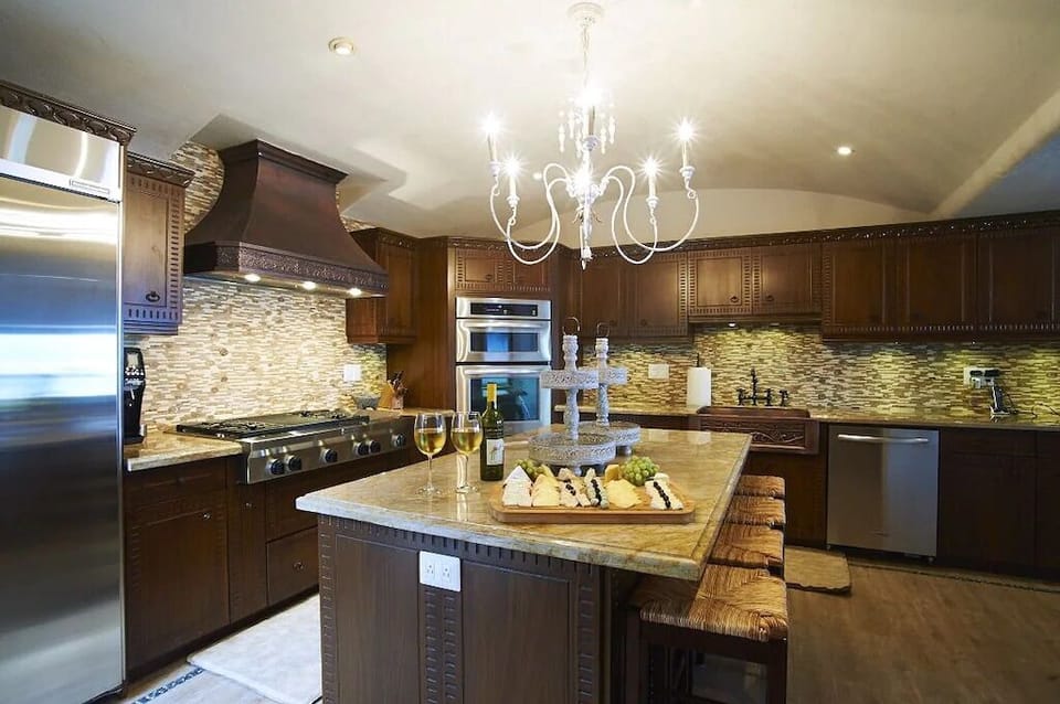 Gourmet Kitchen with all amenities needed. 