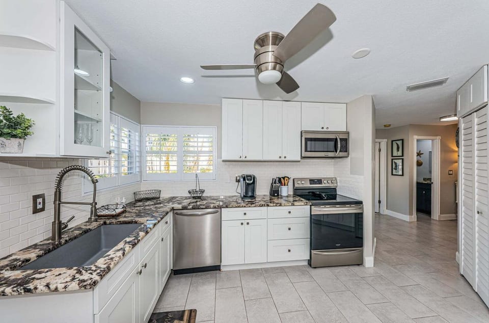 web-or-mls-Kitchen 2-3
