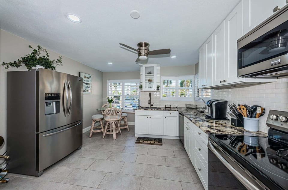 web-or-mls-Kitchen 1-3
