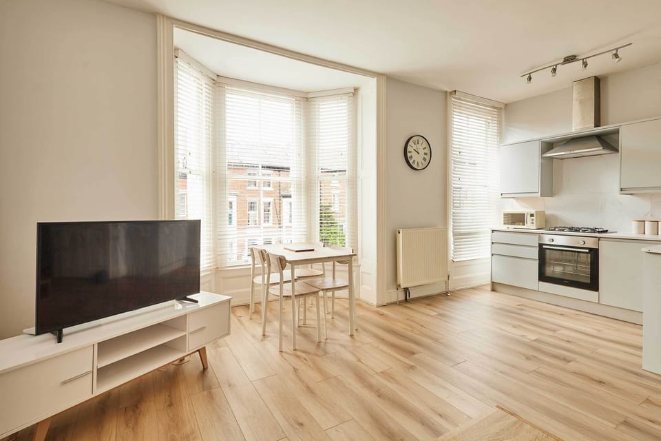 The Normanby, Whitby - Host & Stay