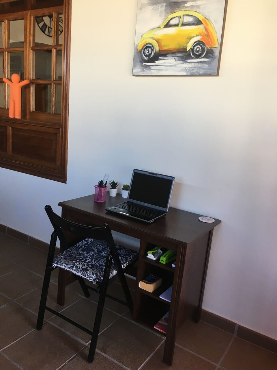 Spacious desk. 