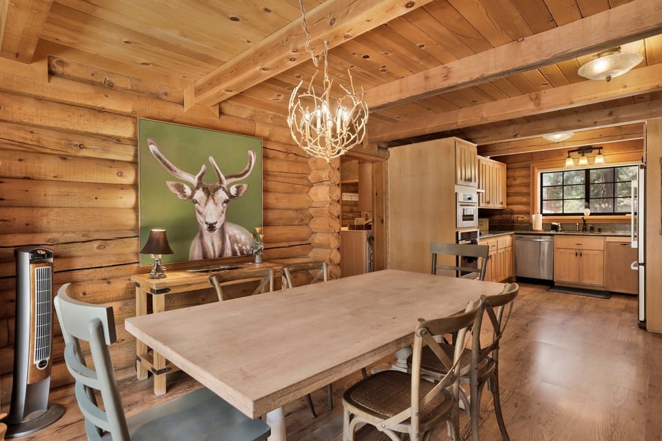 Inviting dining area designed for comfort and connection. The space feels open and airy, with a warm atmosphere that makes everyday meals and special gatherings equally enjoyable.