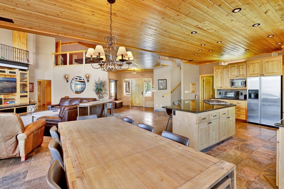 Inviting dining area designed for comfort and connection. The space feels open and airy, with a warm atmosphere that makes everyday meals and special gatherings equally enjoyable.