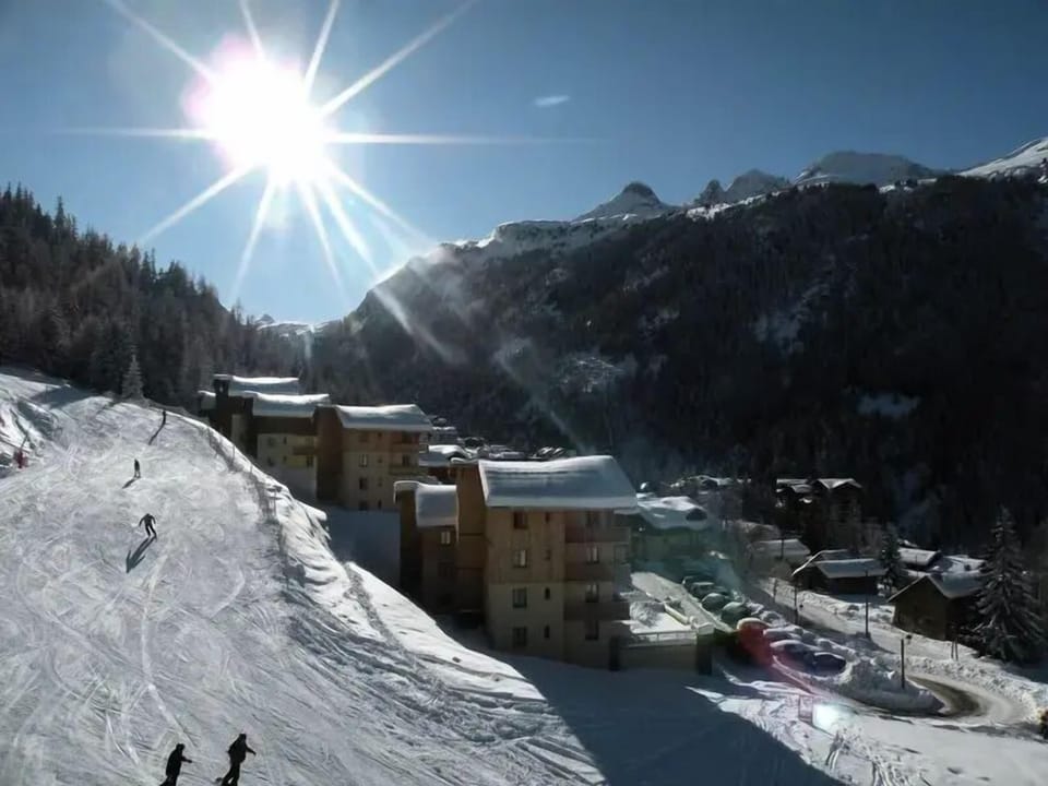 Snow and ski sports