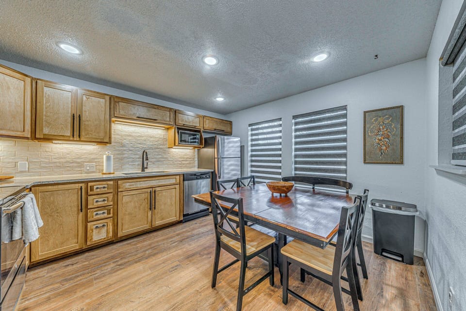 Kitchen | Cooking Basics | Dishware/Flatware