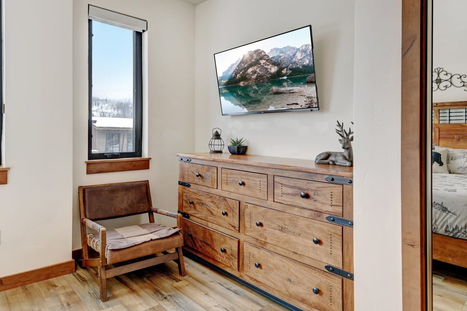 Master Suite with 55" HD TV
