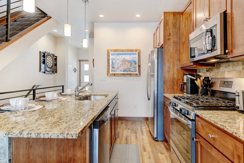 Fully Equipped Chef's Kitchen