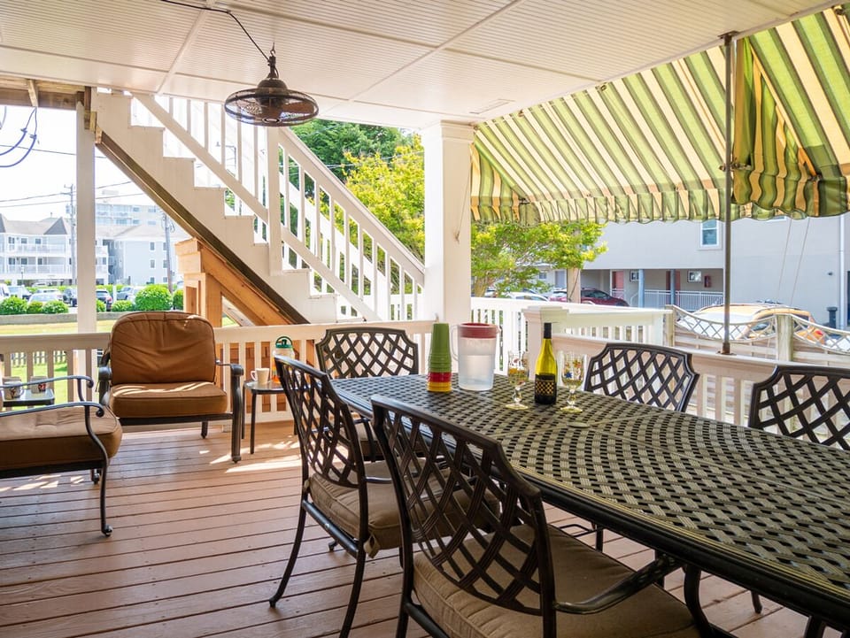 Rear Deck Downstairs
