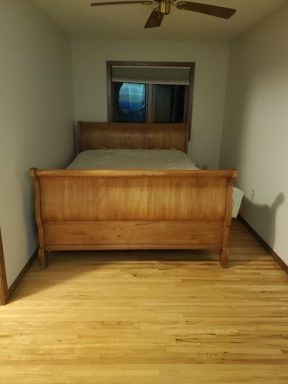 queen bedroom upstairs