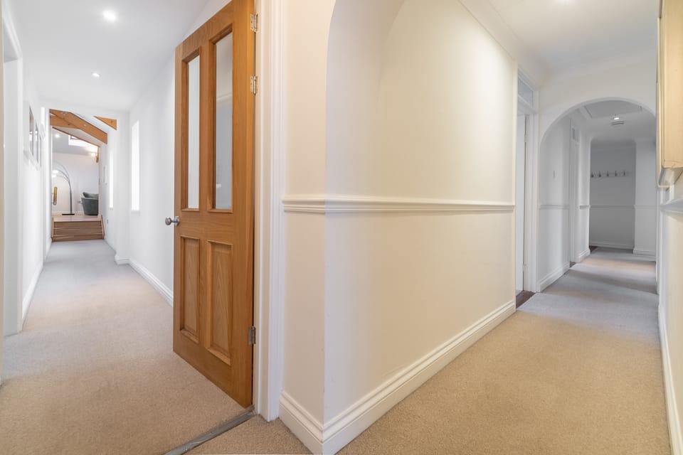 Westerley, Portreath. Lower ground floor: Hallway