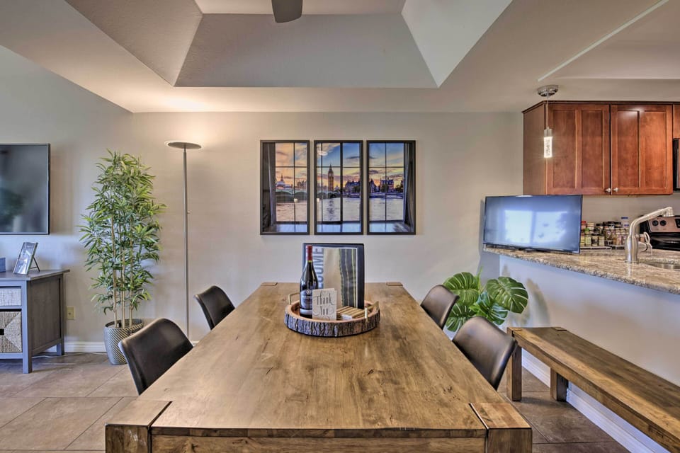 Dining Table | Dishware Provided