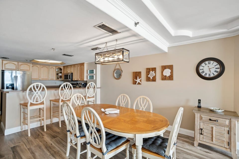 Las Brisas 103 Dining Room