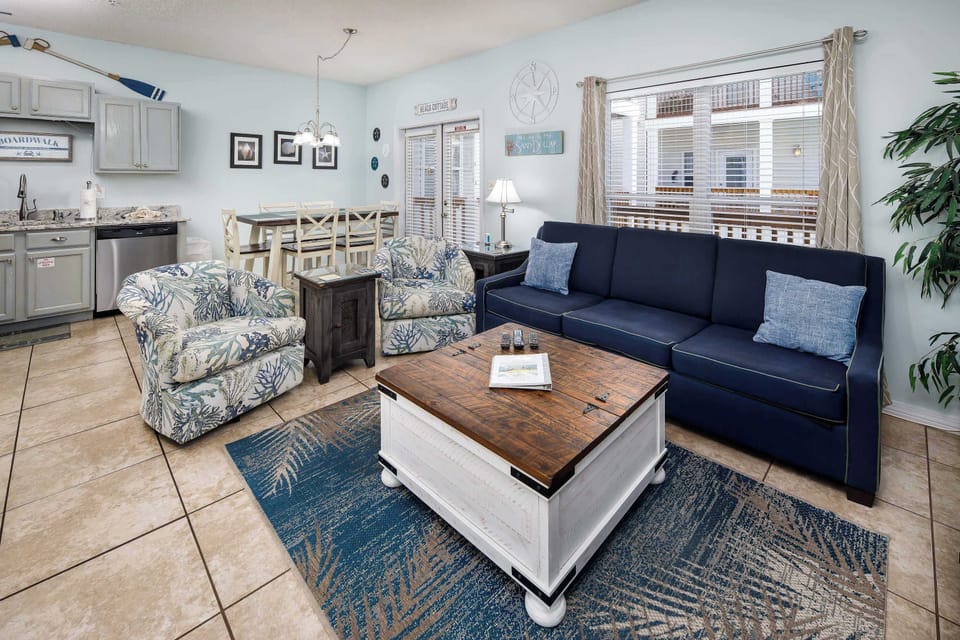 Living room with queen size sleeper sofa
