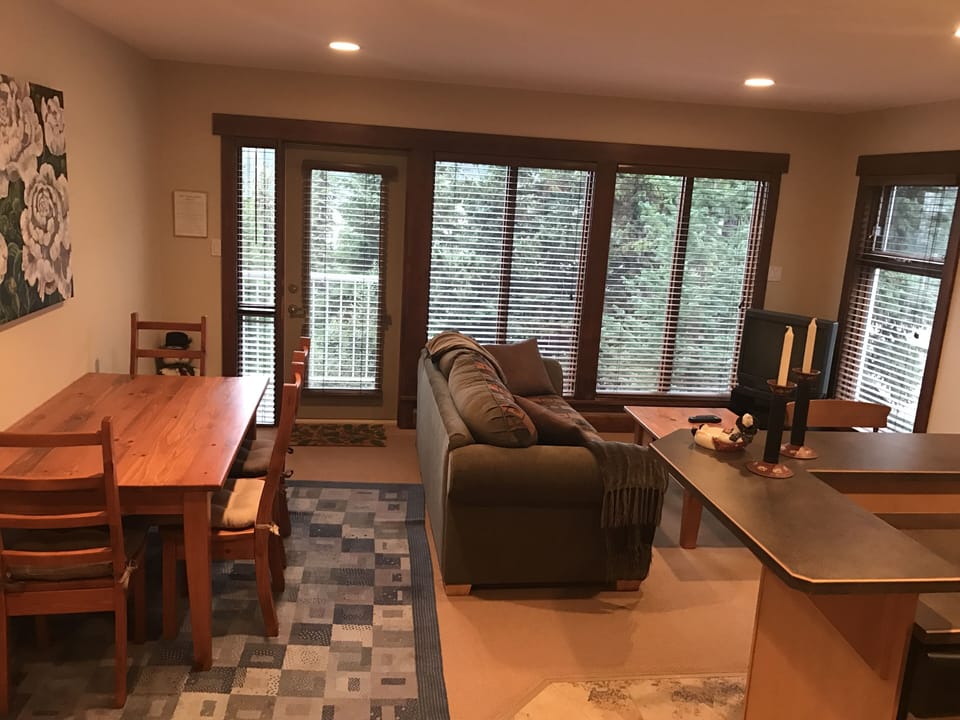 Living Room & Kitchen