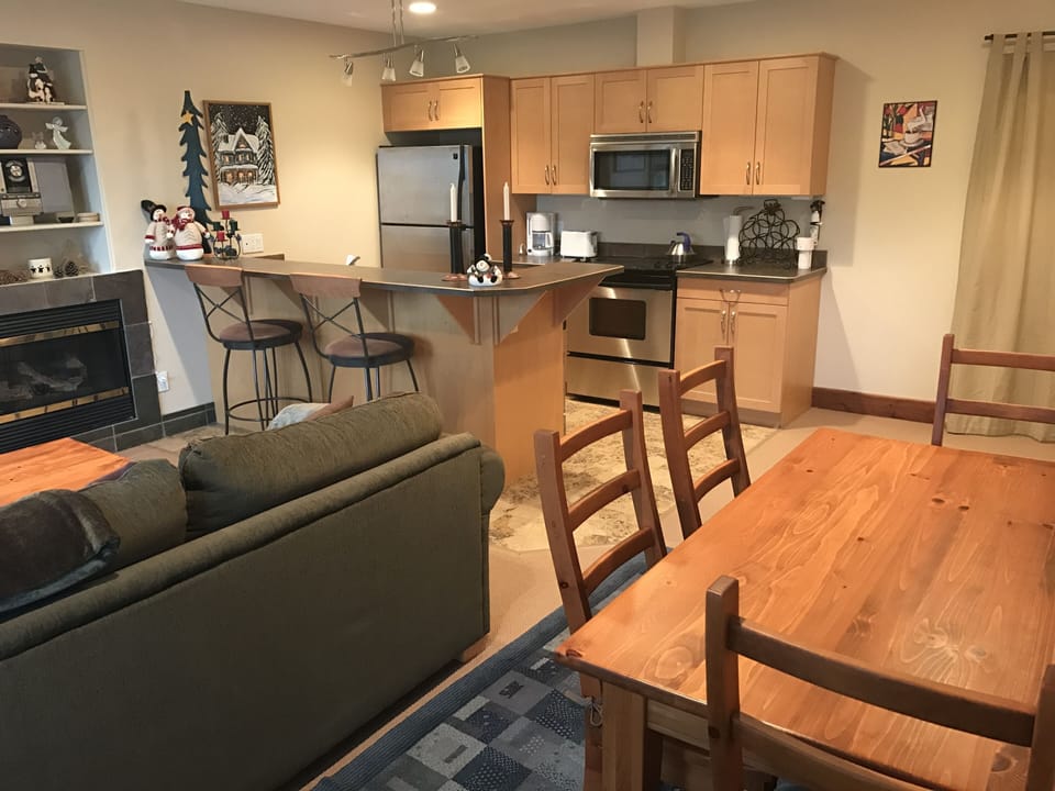 Living Room & Kitchen