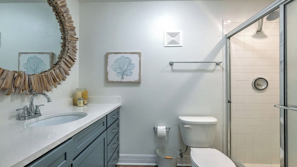 Ensuite Bath with Walk-In Shower