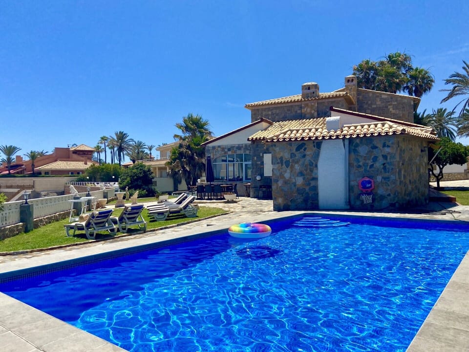 Private pool 