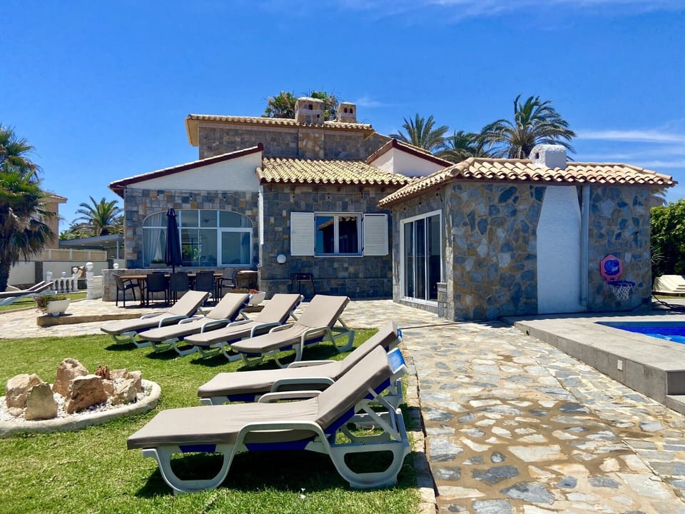 Villa and Gardens   