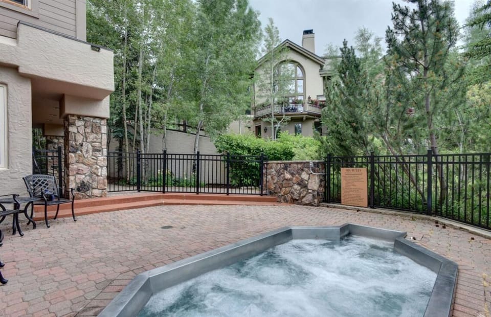 Hot tub 100 feet from your door