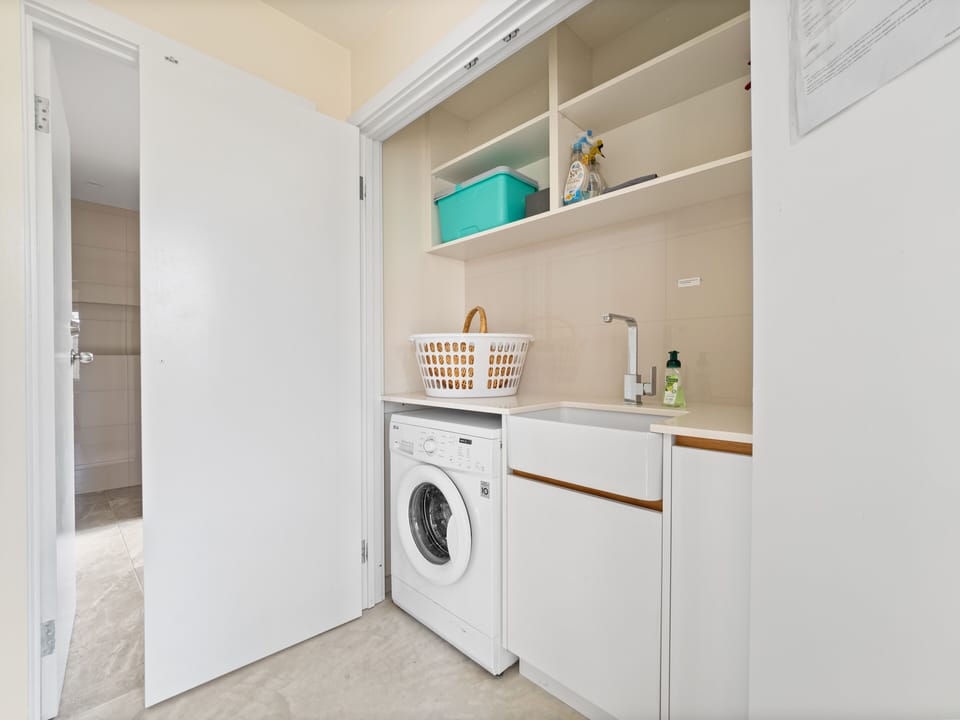 European laundry and butler sink