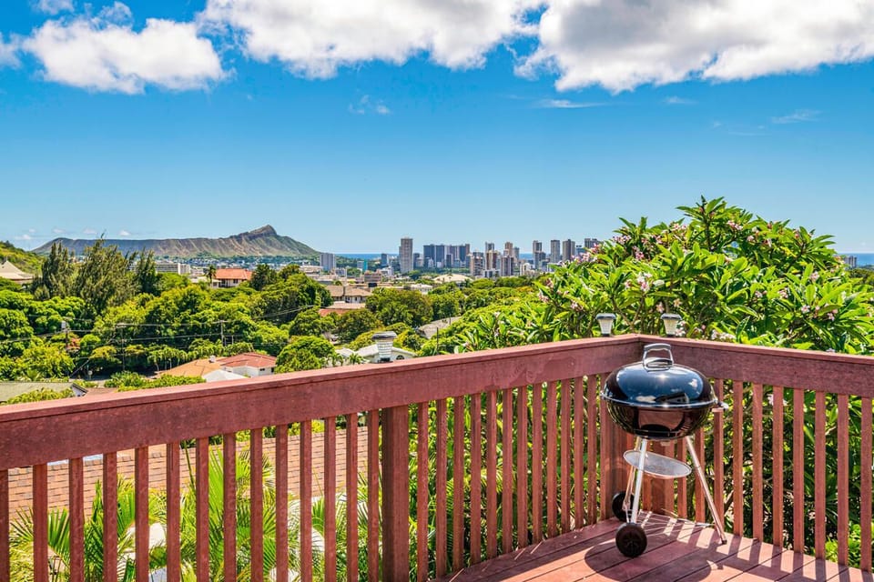 Diamond head and Waikiki views